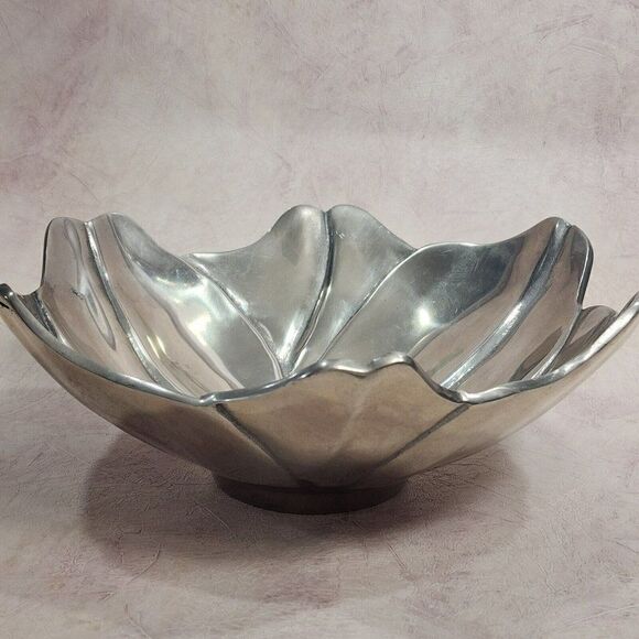 Mariposa Brillante 12" D Mexico Cast Aluminum Heavy Serving Flower Bowl - Picture 1 of 13